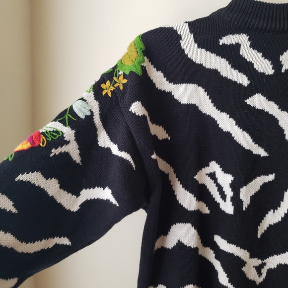 Vintage Outlander Floral and Animal Print Sweater - Picture 12 of 16